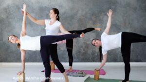 Halfmoon Pose Yoga / Canva