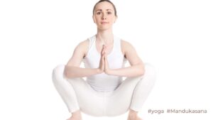 yoga pose frog mandukasana / Canva